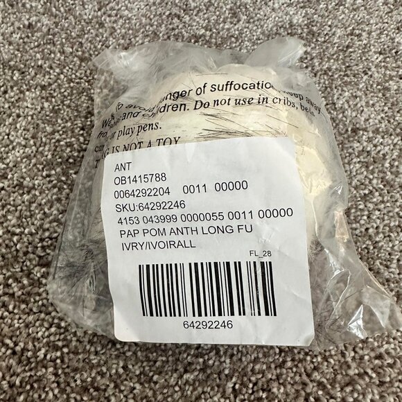 Anthropologie pick a pom purple beanie NWOT - Picture 6 of 6